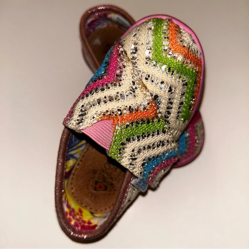 Size 5 toddler girls Bobs‎ Velcro shoes multi colored